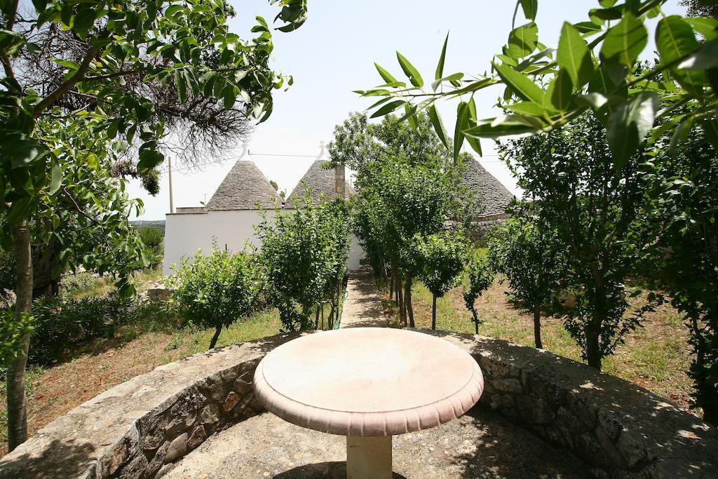 لوكوروتوندو Trulli Convertini الغرفة الصورة