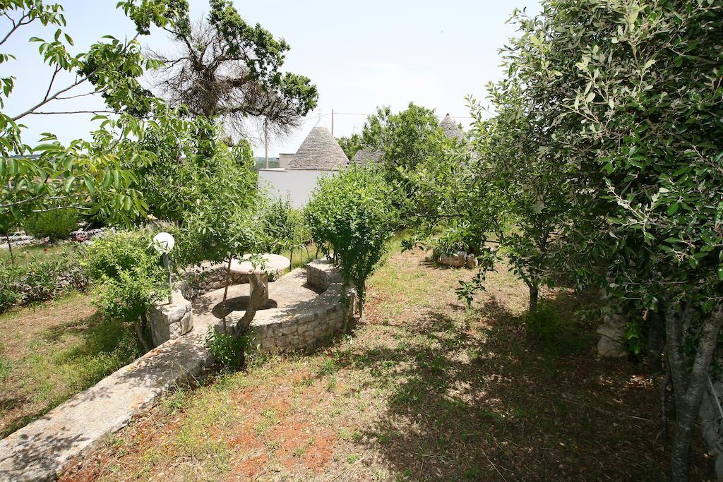 لوكوروتوندو Trulli Convertini الغرفة الصورة